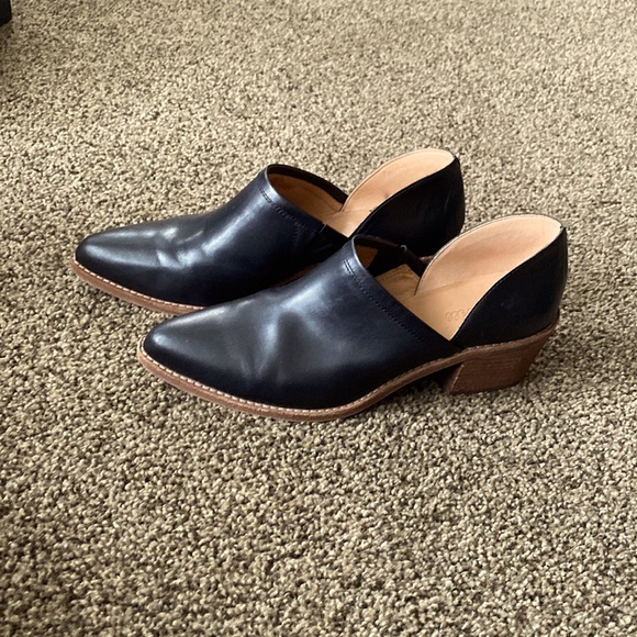 Madewell Shoes - Madewell Brady leather Booties. Size 10.